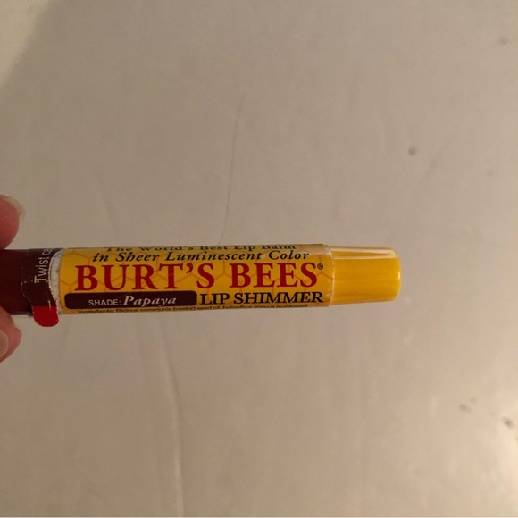 BURT’S BEES Bundle of 3 Unopened Lip Shimmer LIP BALM - Picture 3 of 8